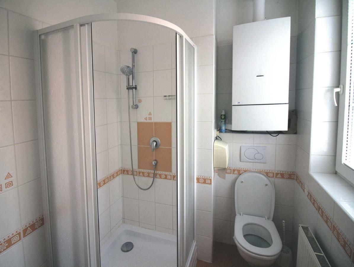 Body Apartment *